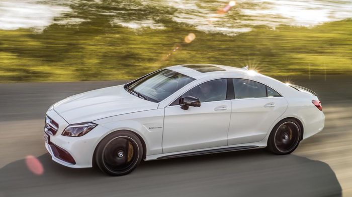 Oι εκδόσεις AMG της Mercedes CLS διαθέτουν ένα V8 bi-turbo σύνολο 5,5 λτ., το οποίο αποδίδει 557 PS και 720 Nm ή 585 PS και 800 Nm στην έκδοση S-Model